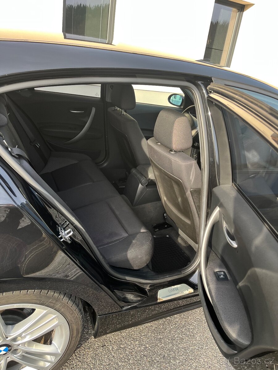BMW 130i - 16