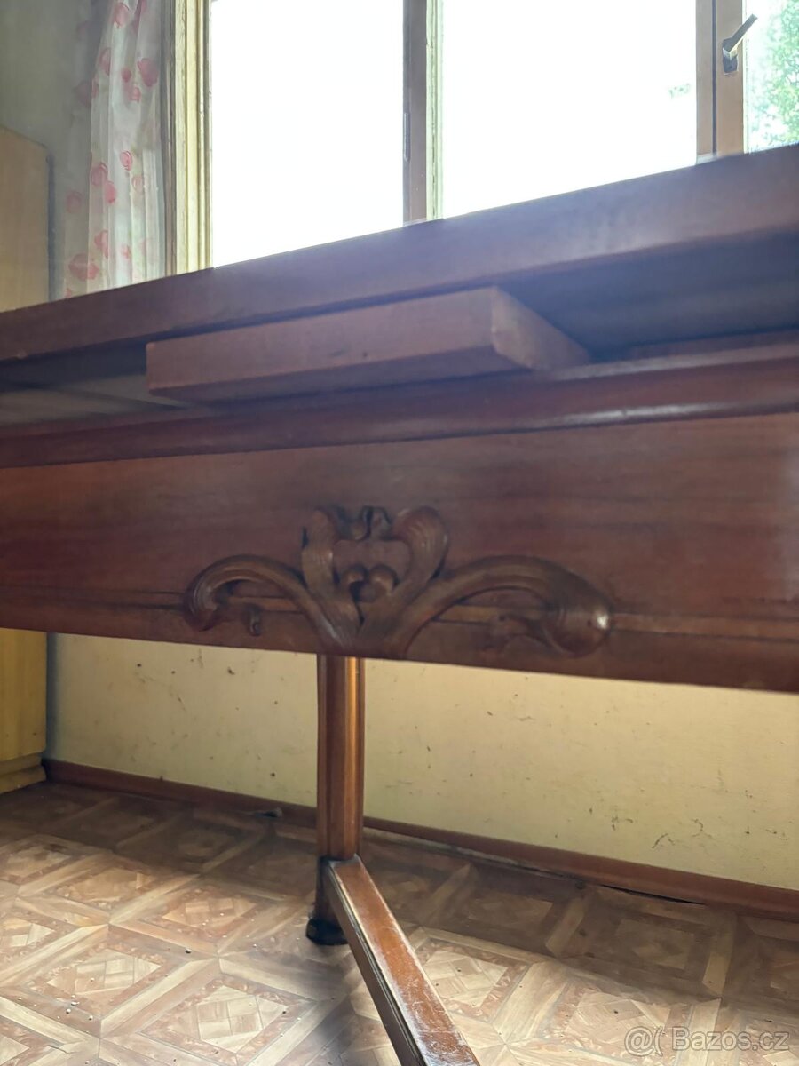 Starožitný nábytek - 16