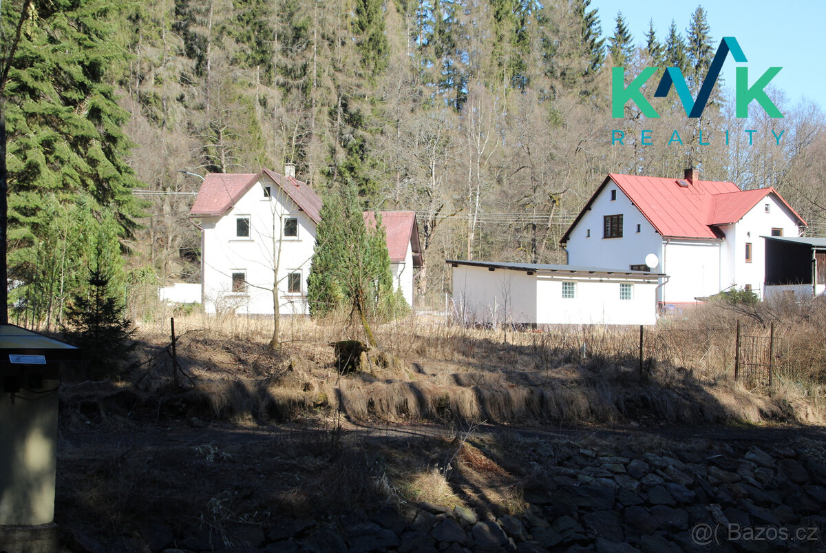 Rodinný dům, prostorná garáž, údolí obce Rotava - Šindelová - 16