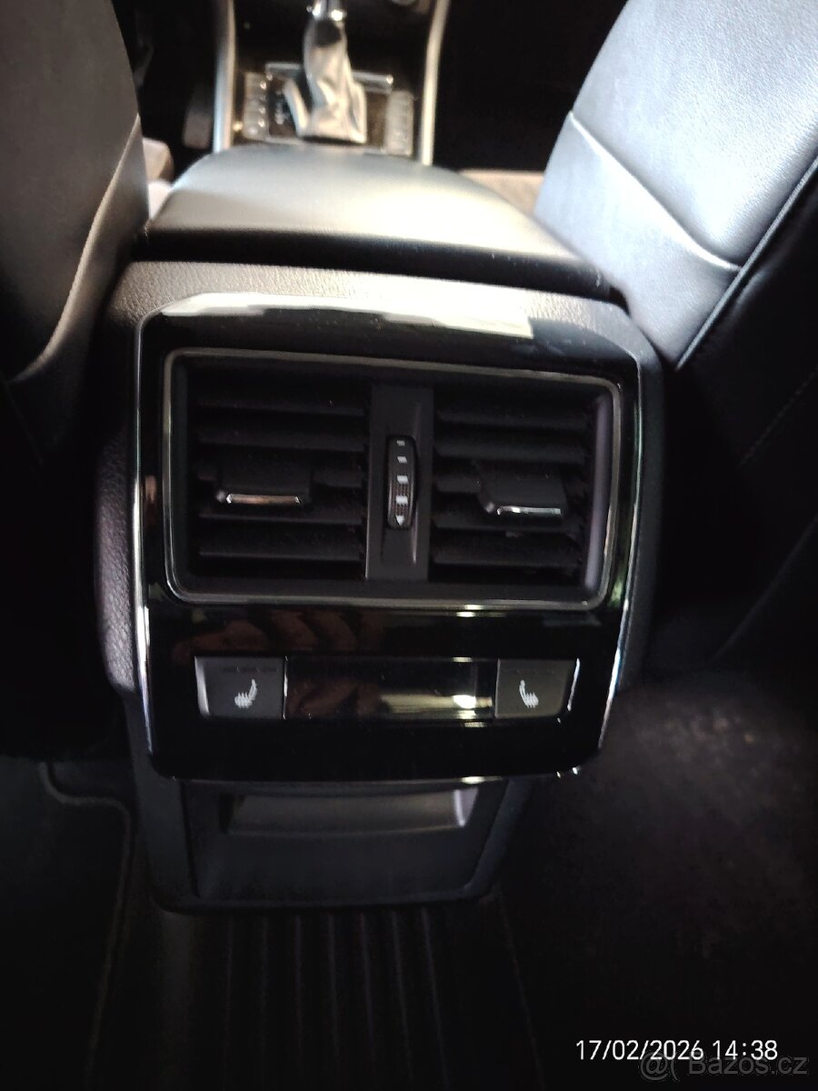 Škoda Superb 2.0 TDI DSG rok 2017 - 16