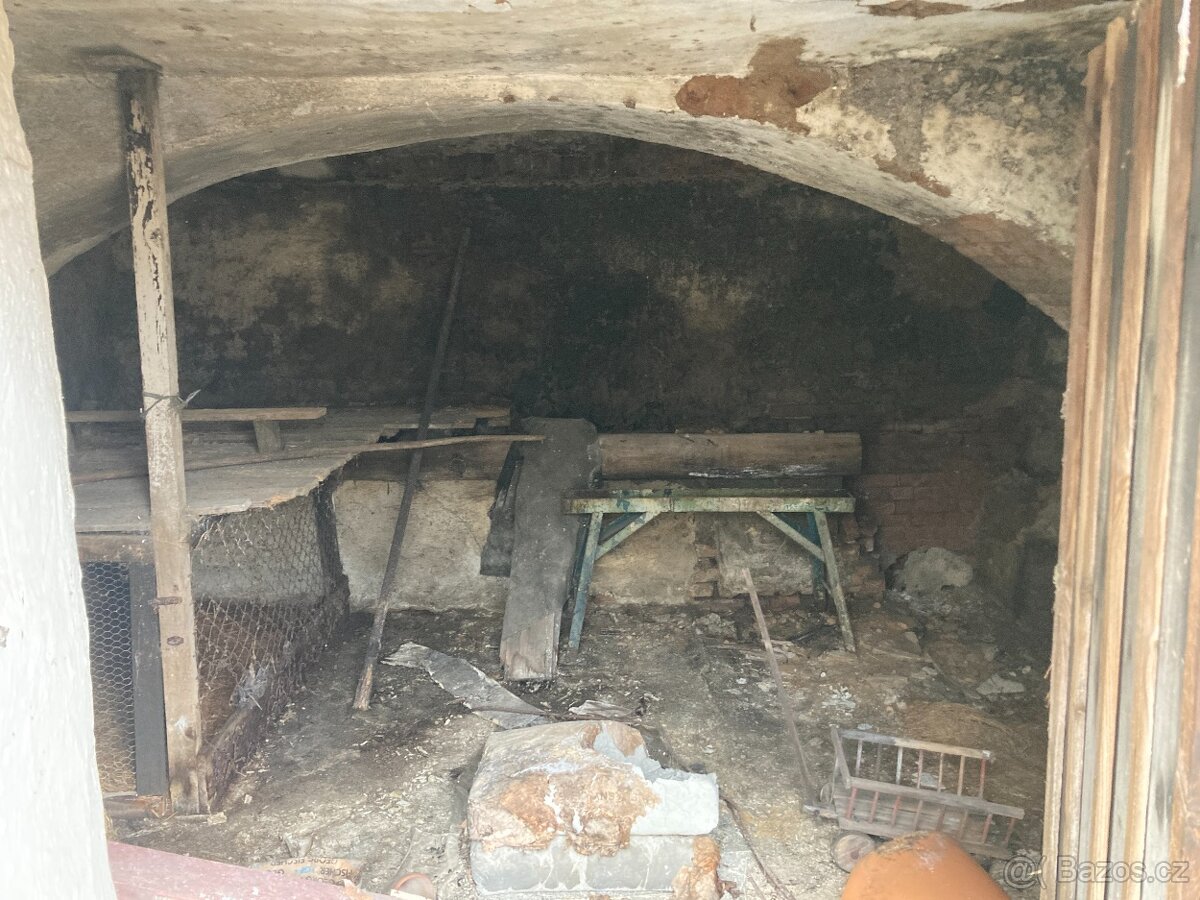 🏛️ Stavební parcela 657 m² se sítěmi – Plzeň-Božkov (Let - 16