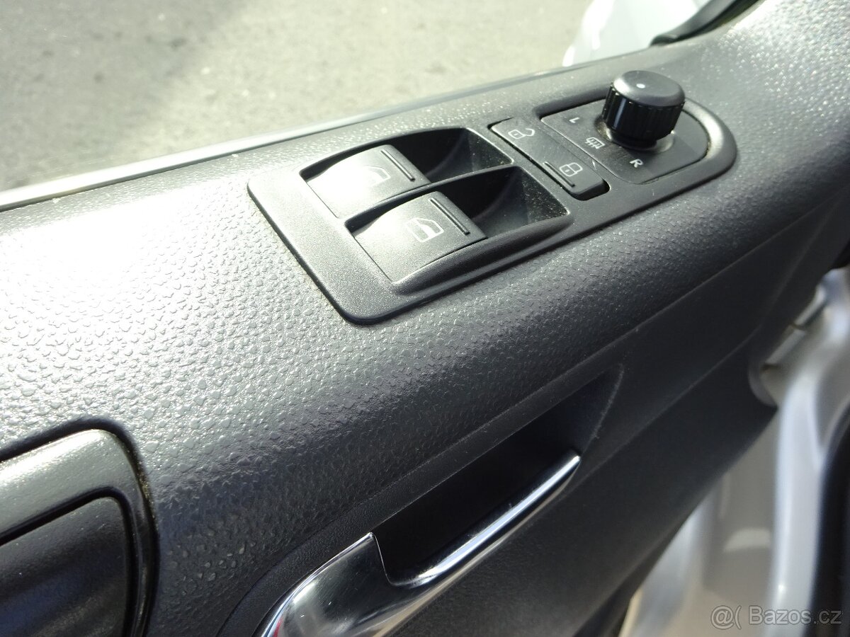 Volkswagen Caravelle 2,0TDi-9 MÍST - 16