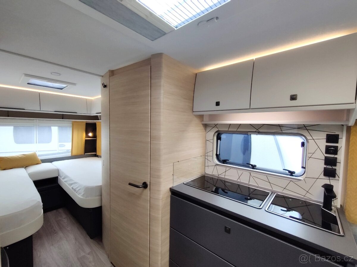 Obytný přívěs Fendt Apero 495 SG nový skladem - 16