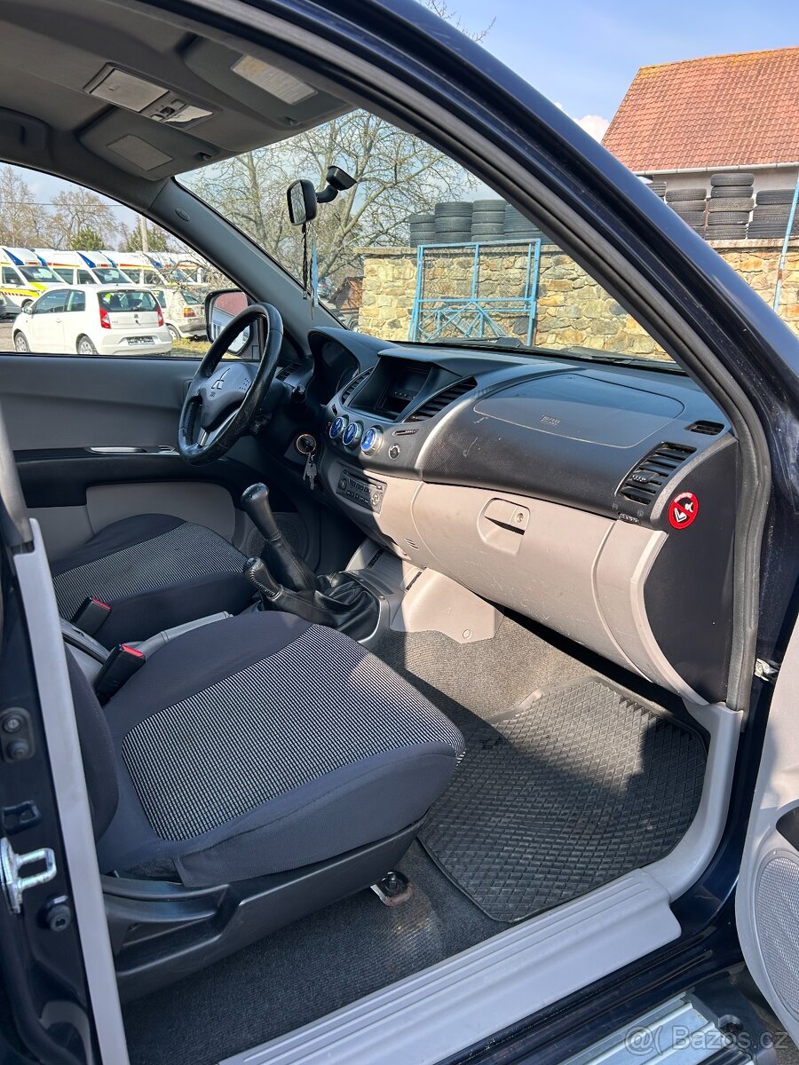 Mitsubishi L200 2.5 DI-D Double Cabine - 16