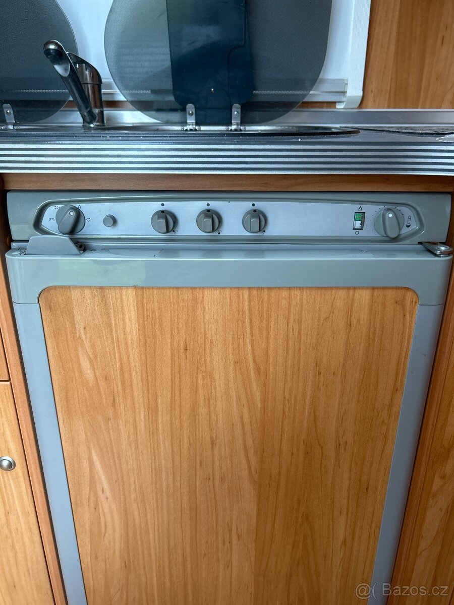 Prodám karavan Bürstner Flipper 460 TS. - 16