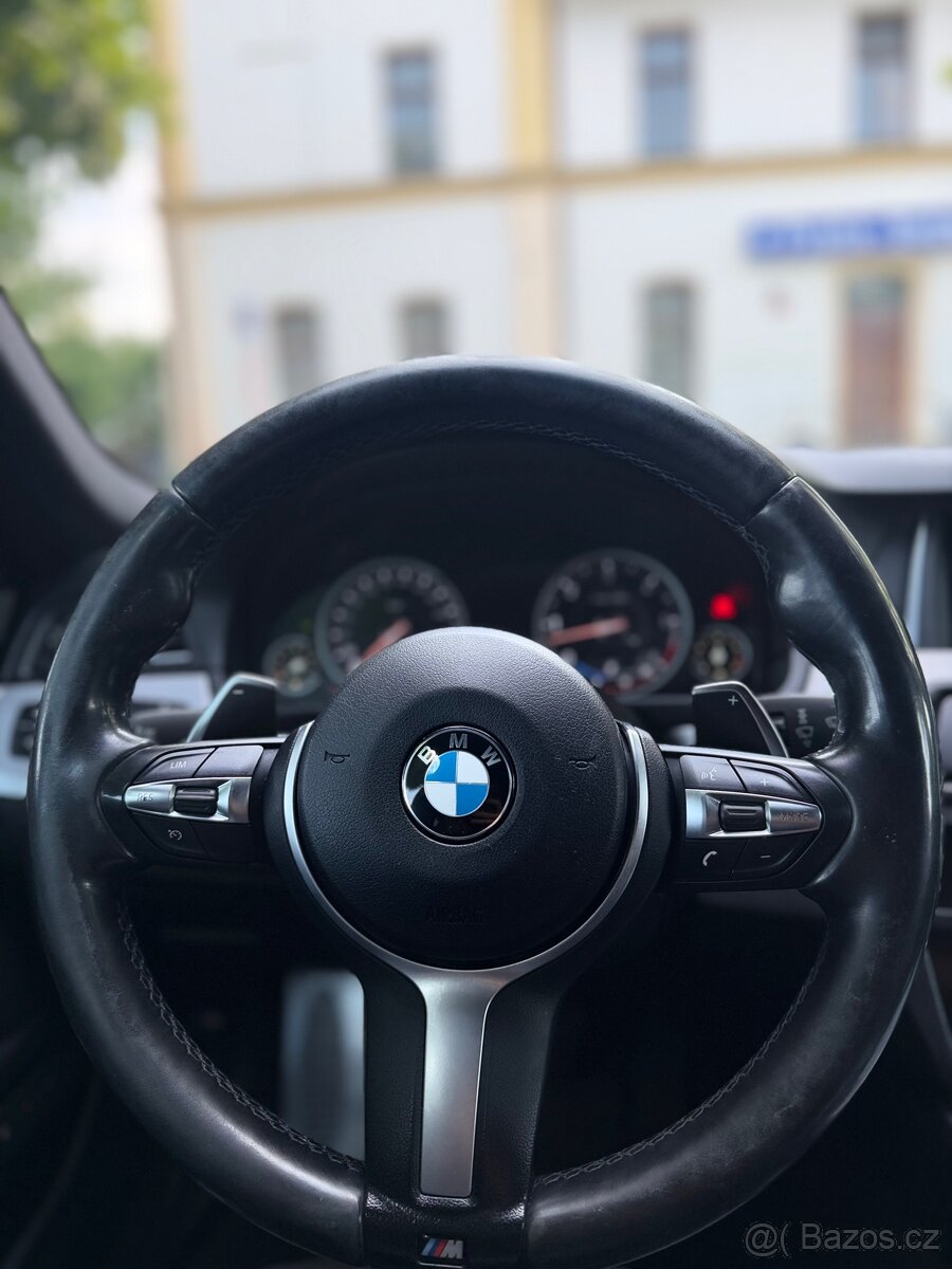 BMW F11 530d M-Paket xDrive 2015 - 16