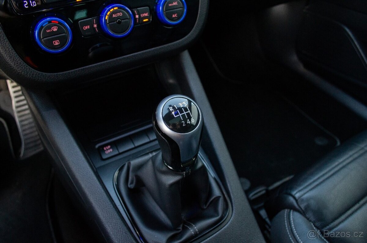 Volkswagen Scirocco R 2.0 TSI - 16