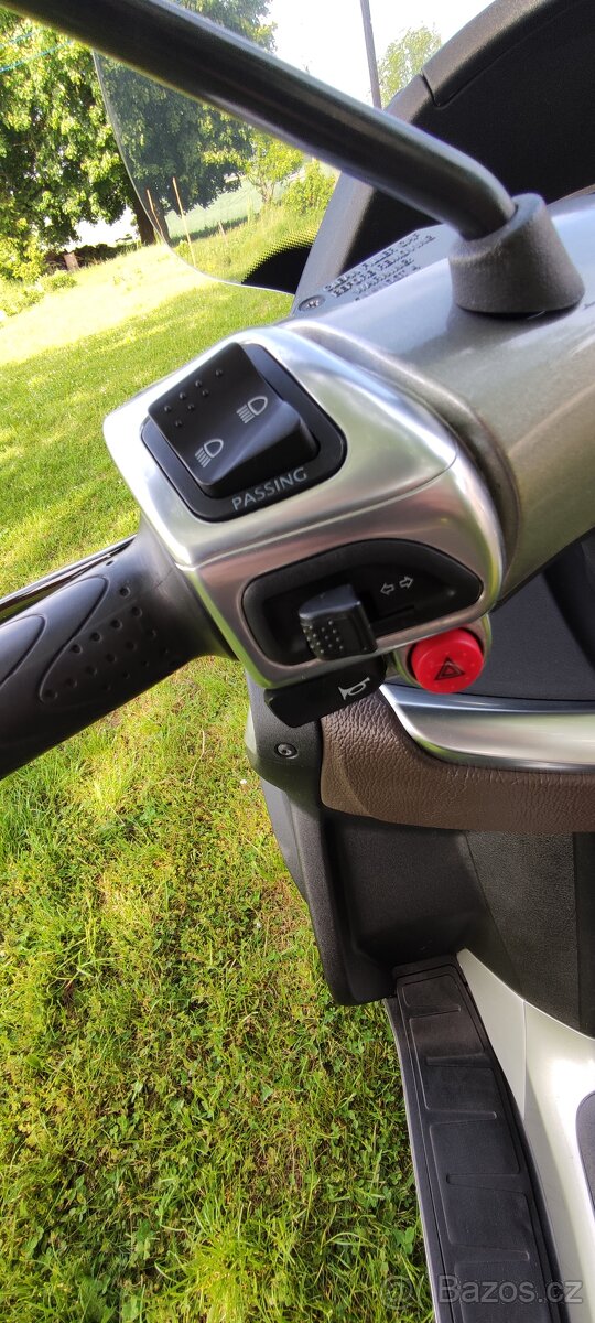 Piaggio MP3 500i.e LT ABS CZ TP - 16