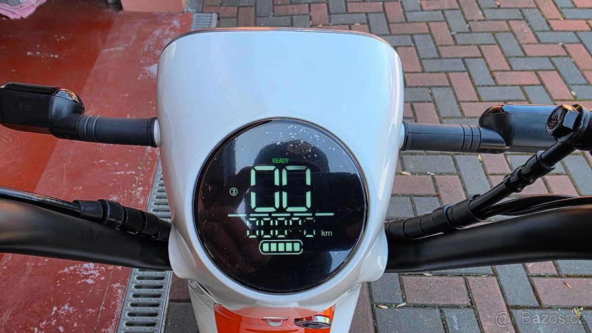 Elektroskútr RACCEWAY® E-BABETA® II - 16
