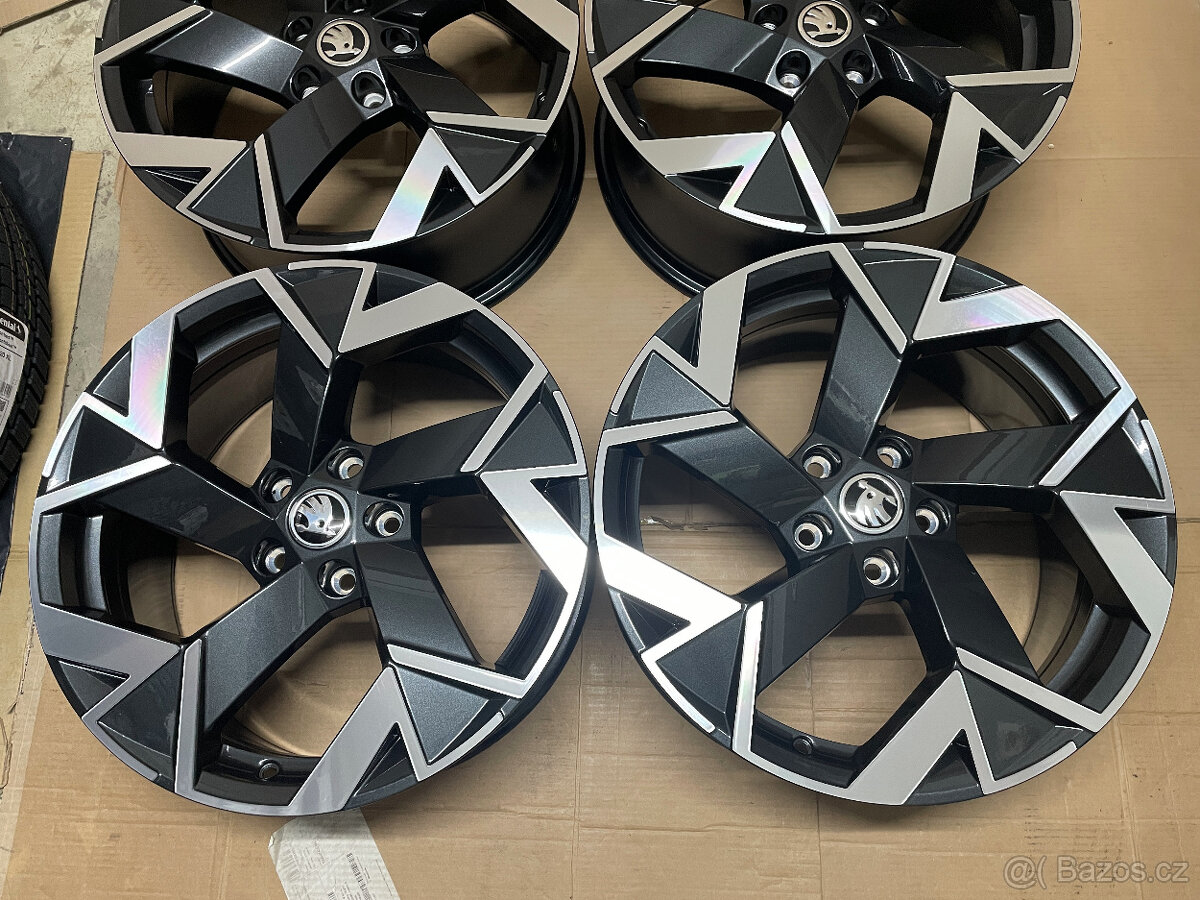 ŠKODA SUPERB 4 NOVÉ ALU TRISULI BLACK 8x18 ET44 - 16