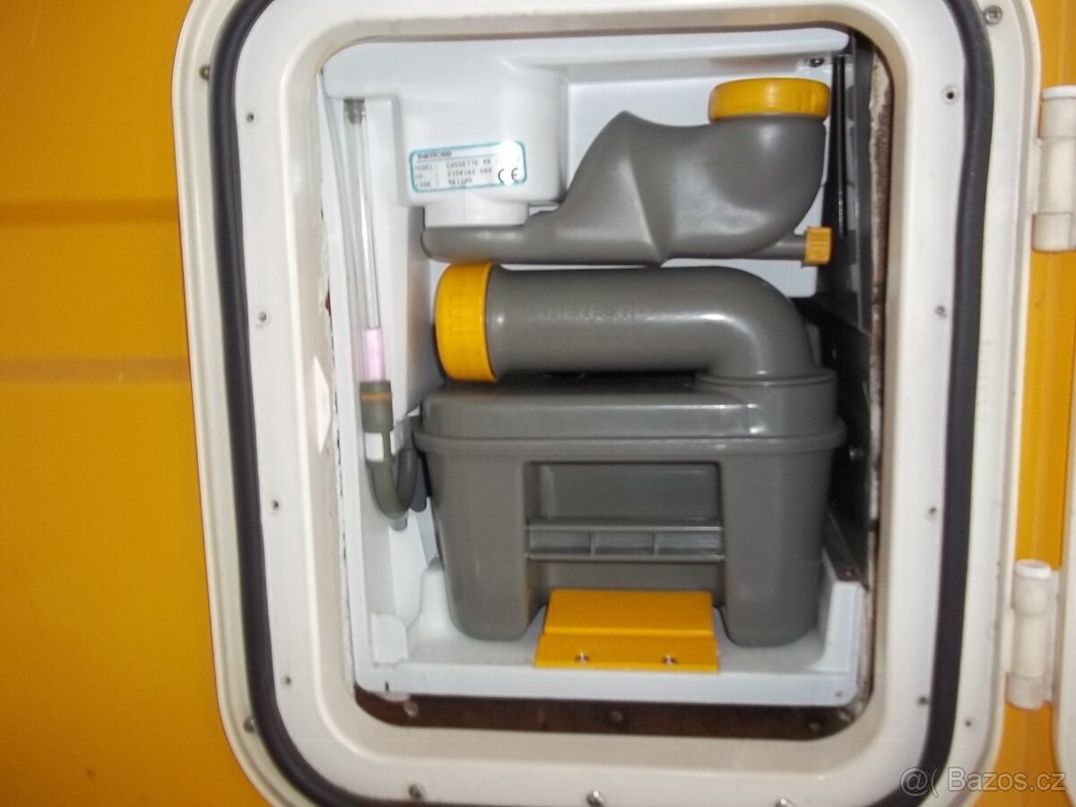 Obytná dodávka Ford Tranzit - 16