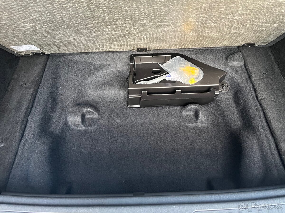 Mercedes Benz B180 - 16