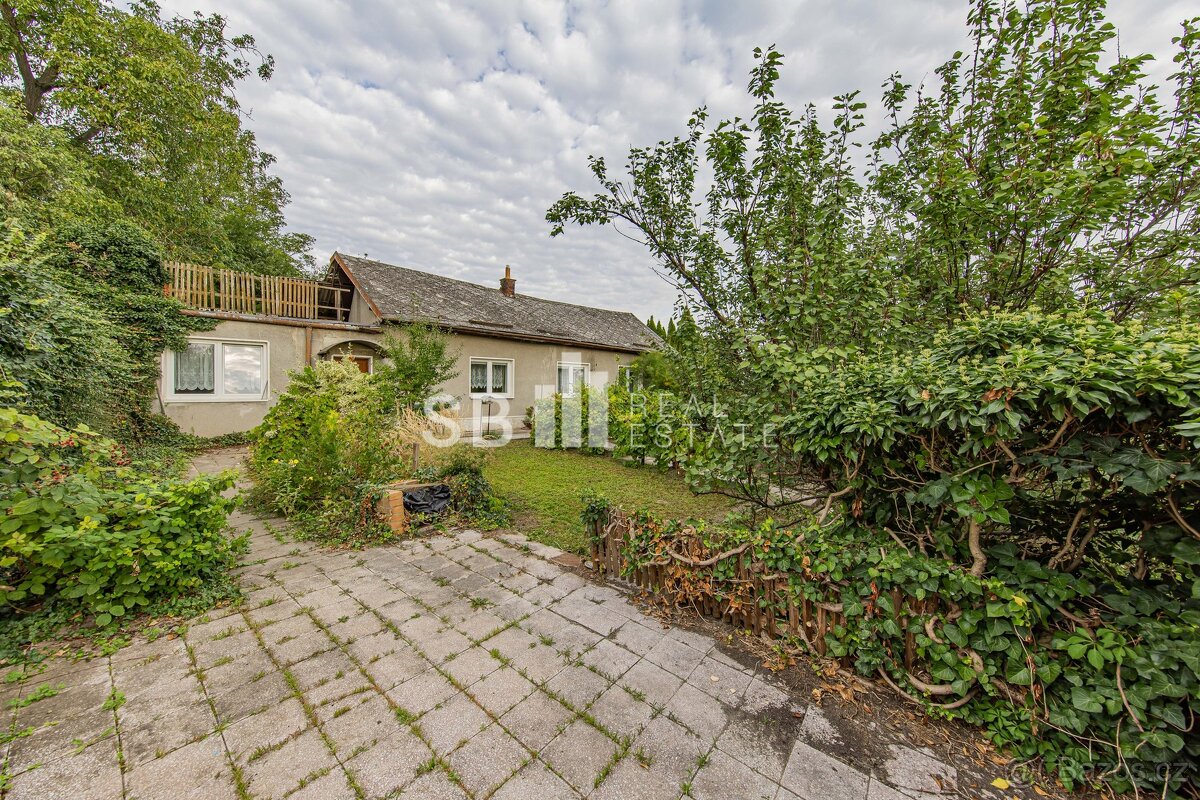 Prodej rodinného domu 3+1, 1.185 m², ul. Vejmoly, Loštice, o - 16