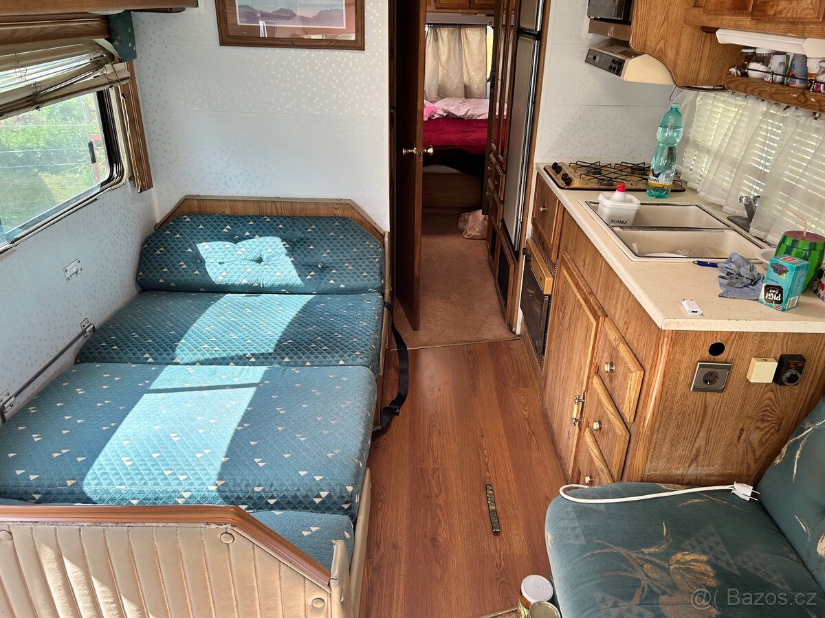 Obytné auto Coachmen 5.9TD - 16