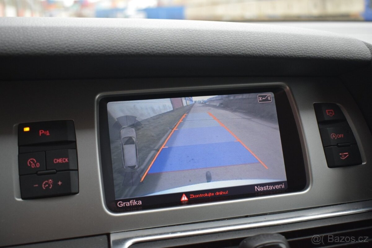 Audi Q7 3.0TDi 4X4/FACELIFT/TAŽNÉ/BOSE - 16