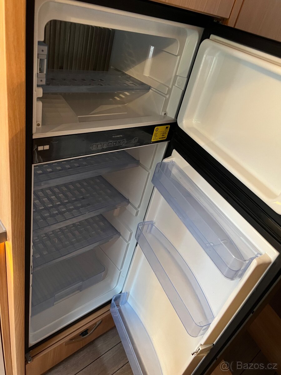 KNAUS TABBERT OBYTNÝ AUTOMOBIL 2.0 HDI 120KW,DIGIKLIMA,1MAJ - 16