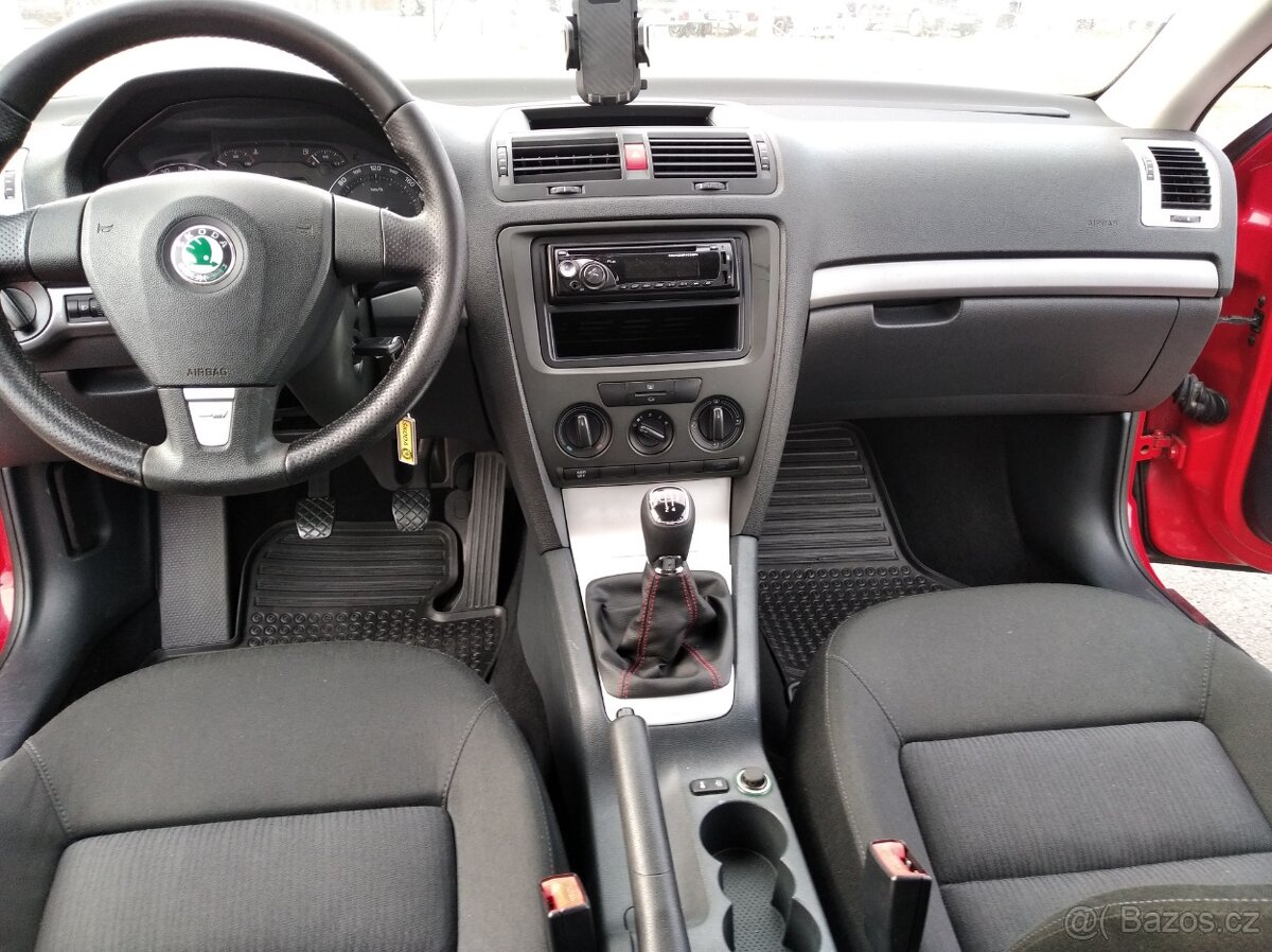 Škoda Octavia II 1,6MPi - 16