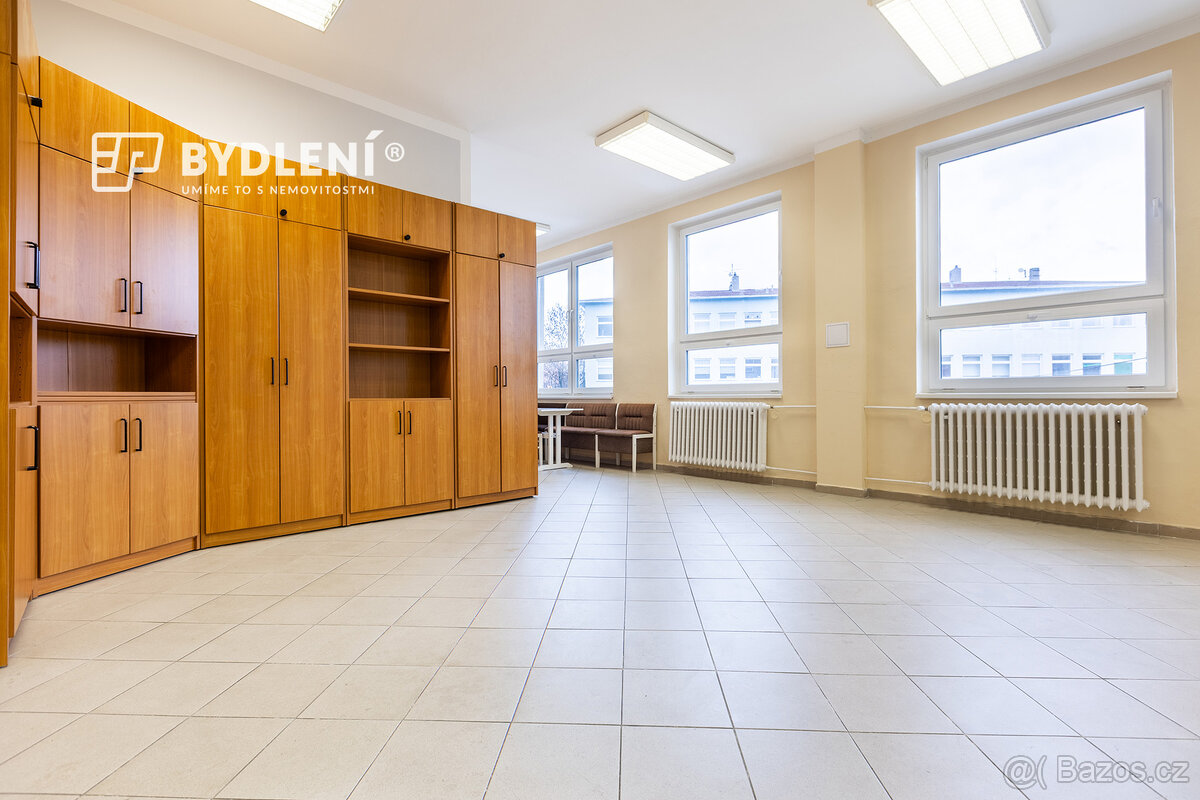 Pronájem komerčního prostoru 153 m², Teplice – Modlanská uli - 16