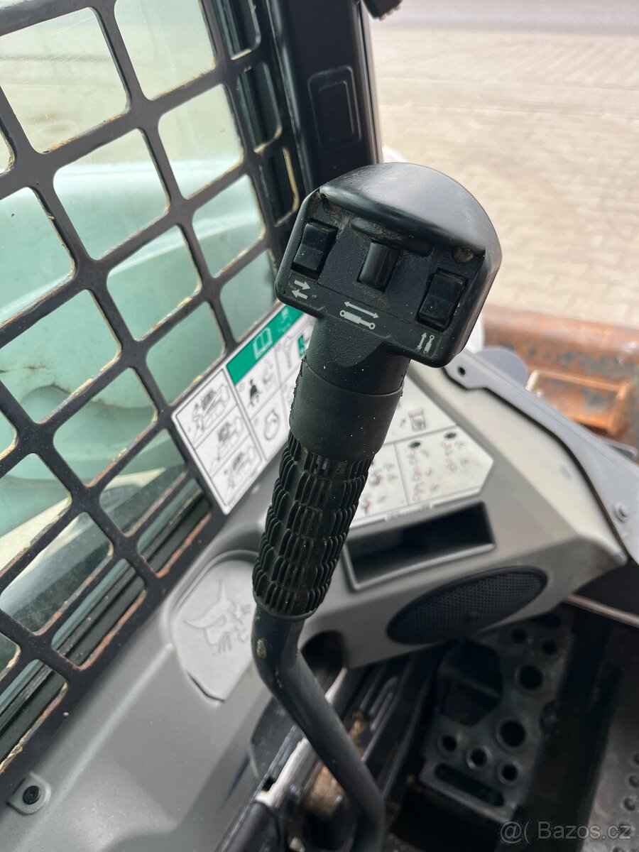 Nakladač smykovy Bobcat S530, nové pneumatiky UNC, CAT, - 16
