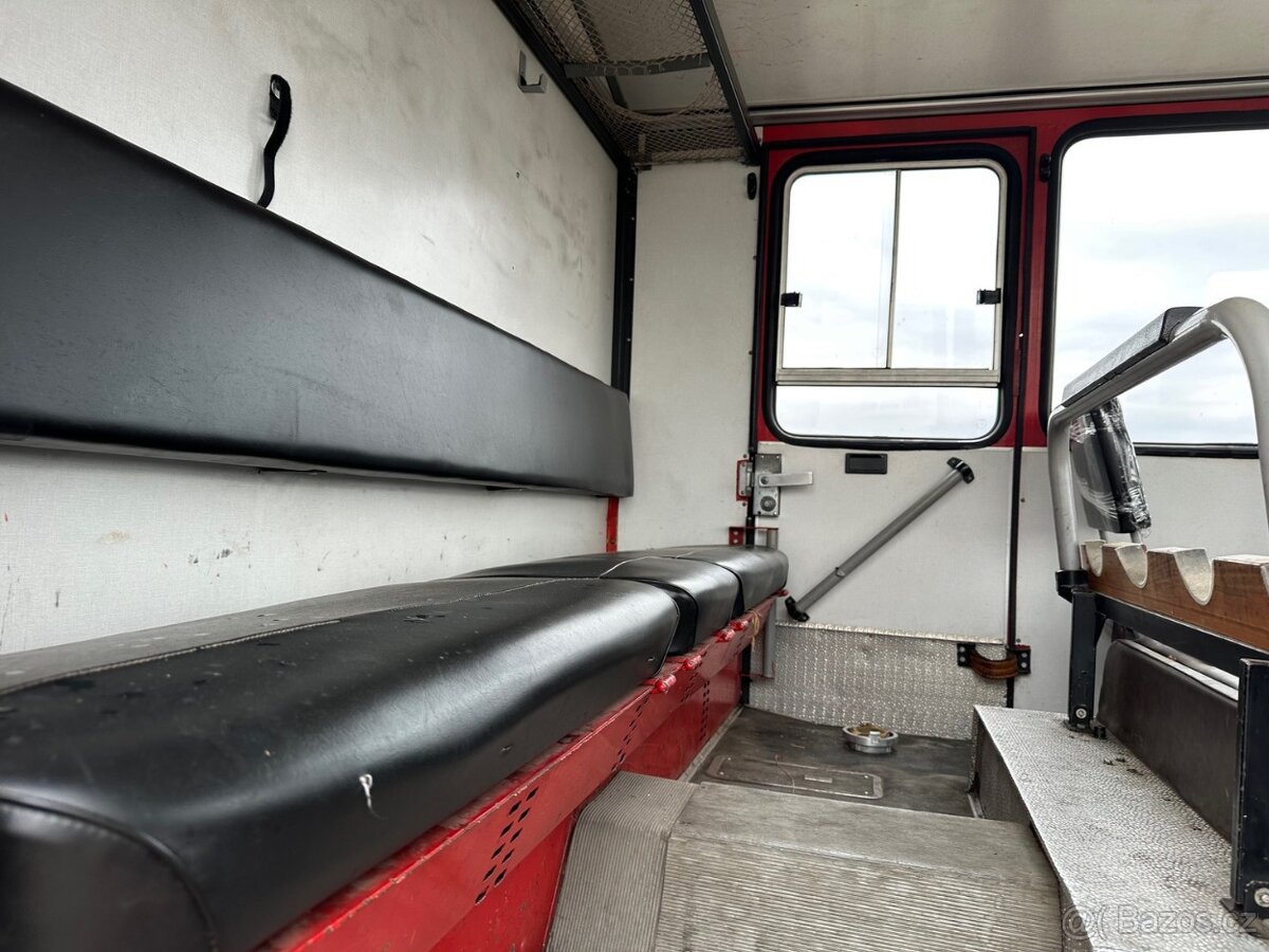 KAROSA hasičské vozidlo 1990 VIN 017 - 16