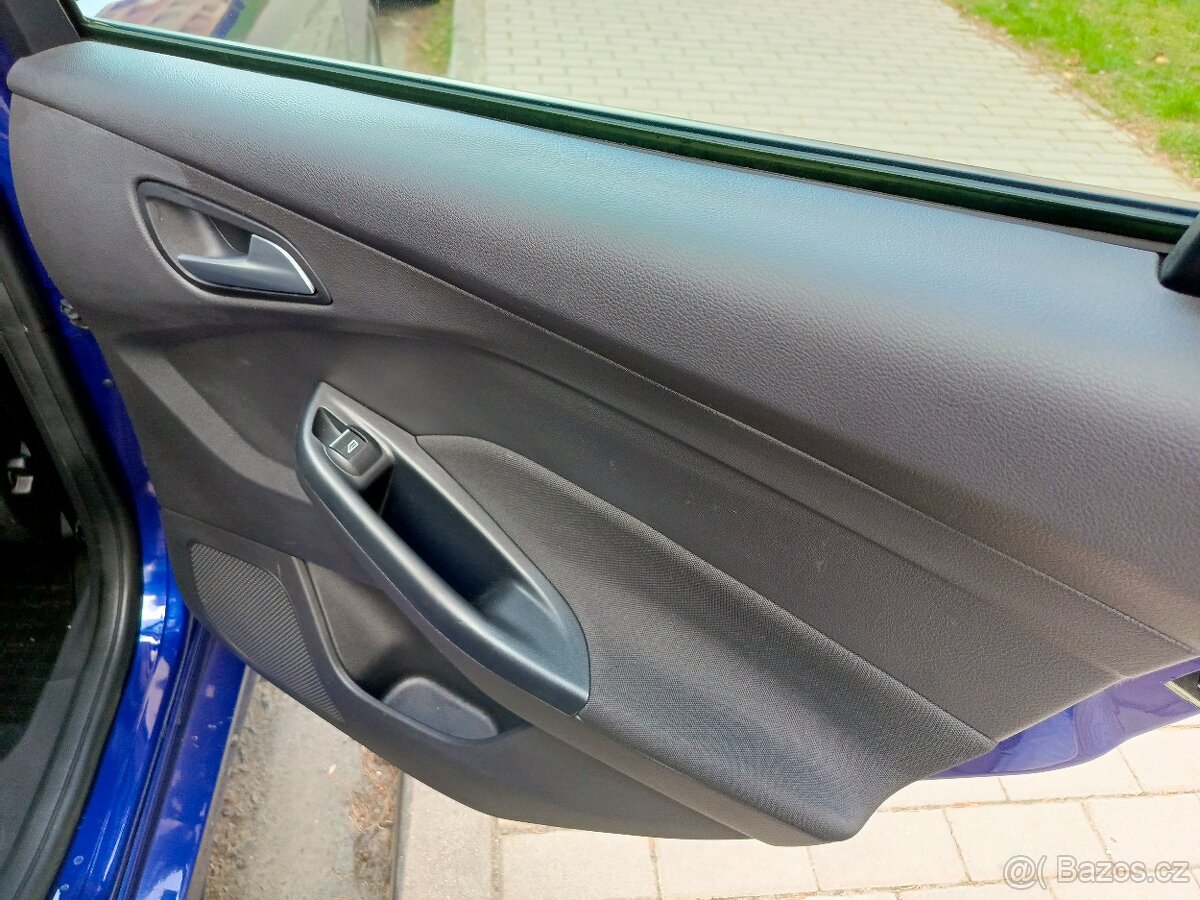 Ford Focus St Line - 16