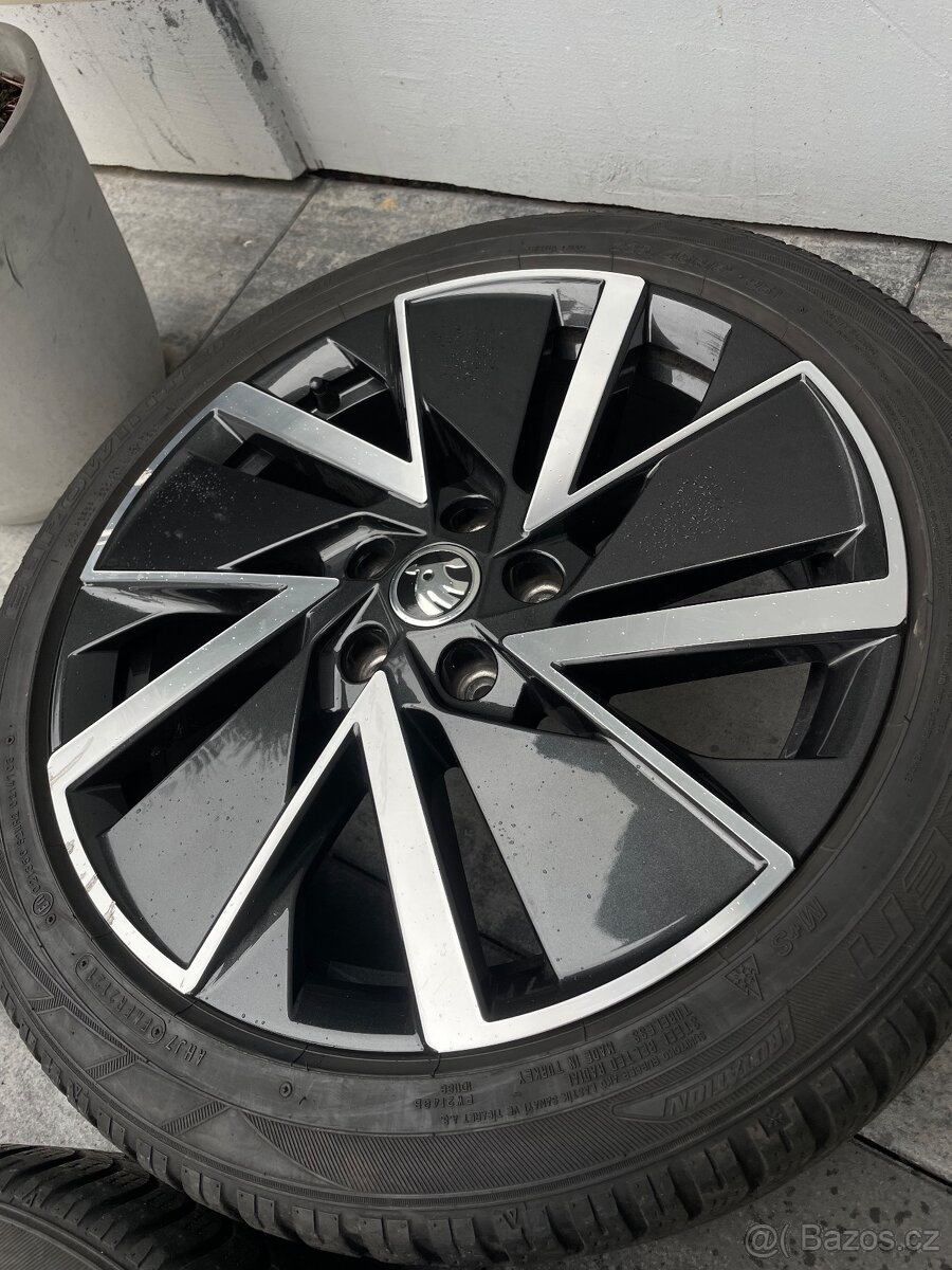 Škoda Vega R18 Octavia 225/45/18 - 16