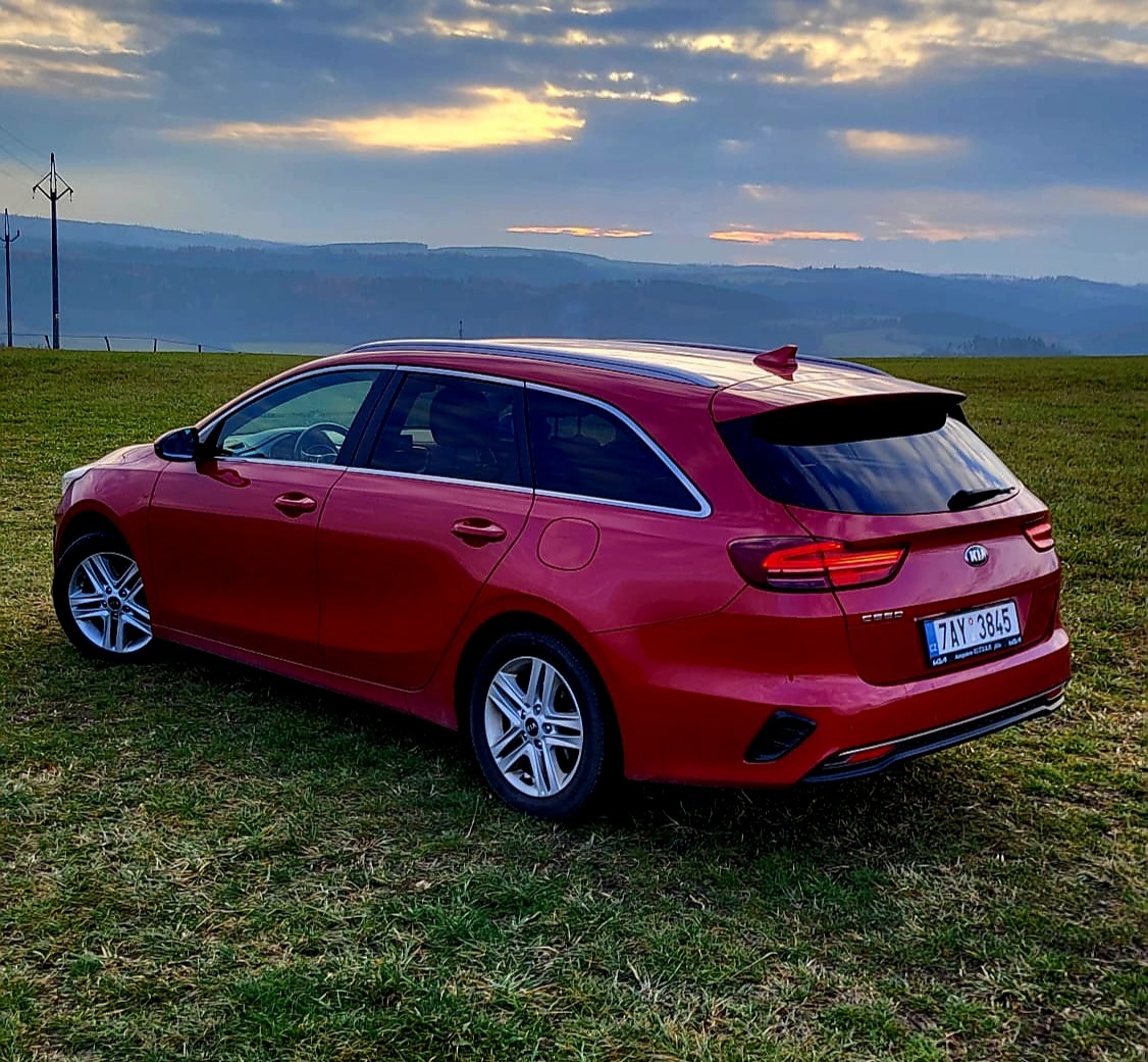 Kia ceed 1.6 CRDI exlusive (ještě v záruce) - 16