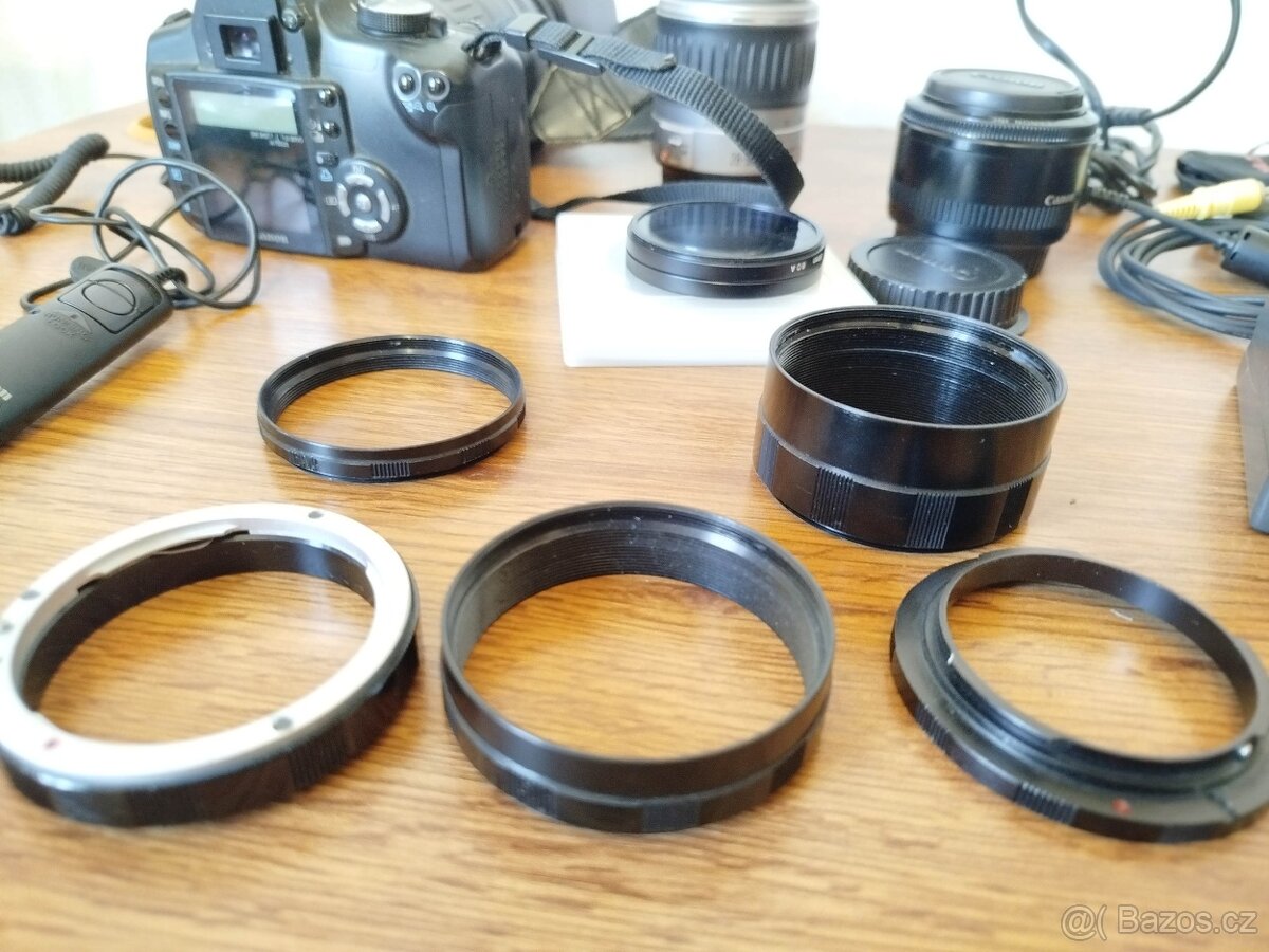 EOS350d s příslušenstvím a brašnou - 16