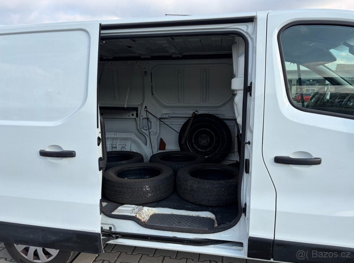 Renault Trafic 1.6 DCi 1.maj. koup. ČR DPH - 16
