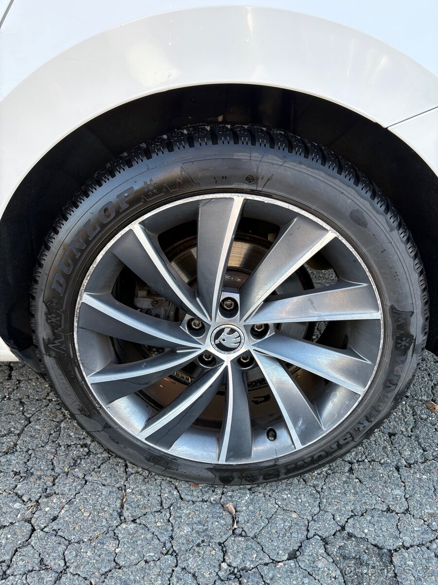 Škoda Superb III – L & K– 2.0 TDi 140 kW – Perfektní stav - 16