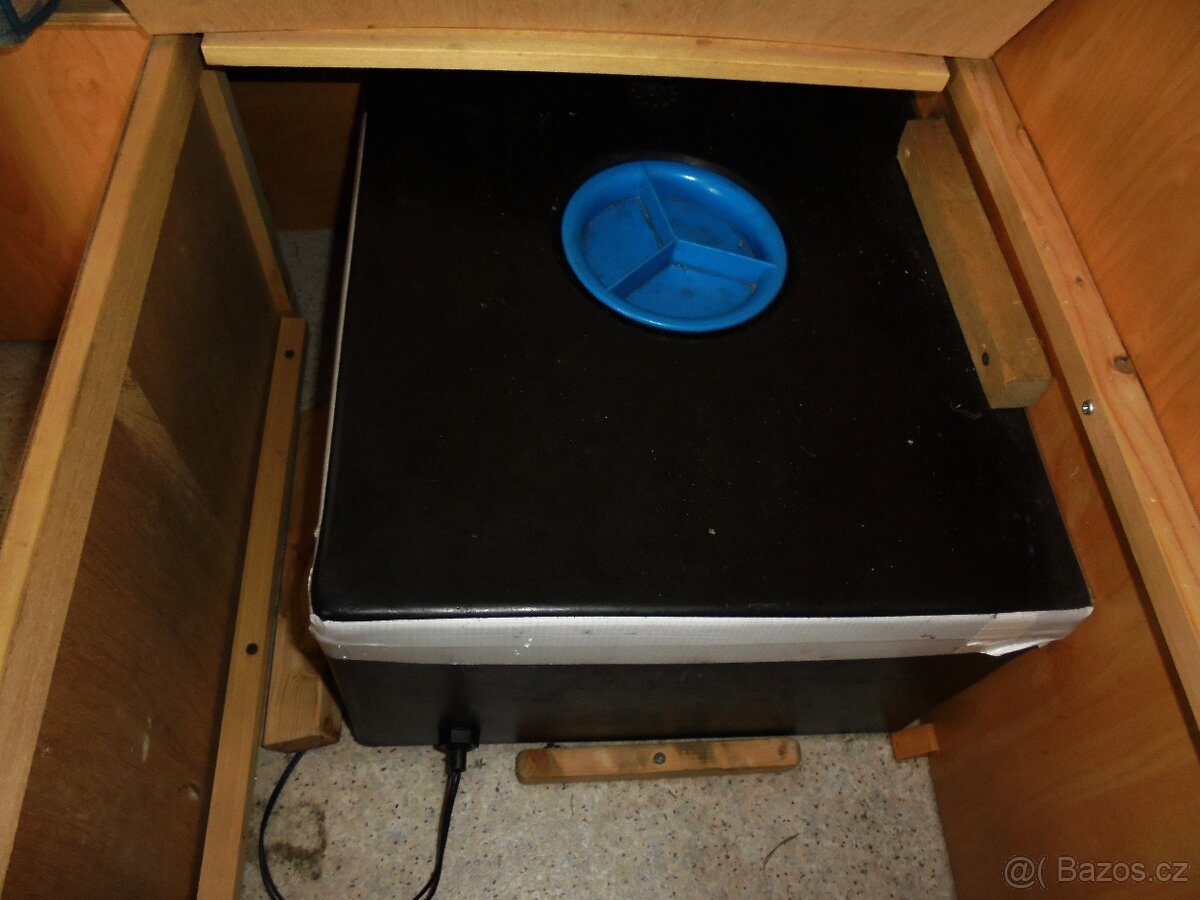 Obytný karavan LA MANCELLE, LM 490,rok 2006 - 16