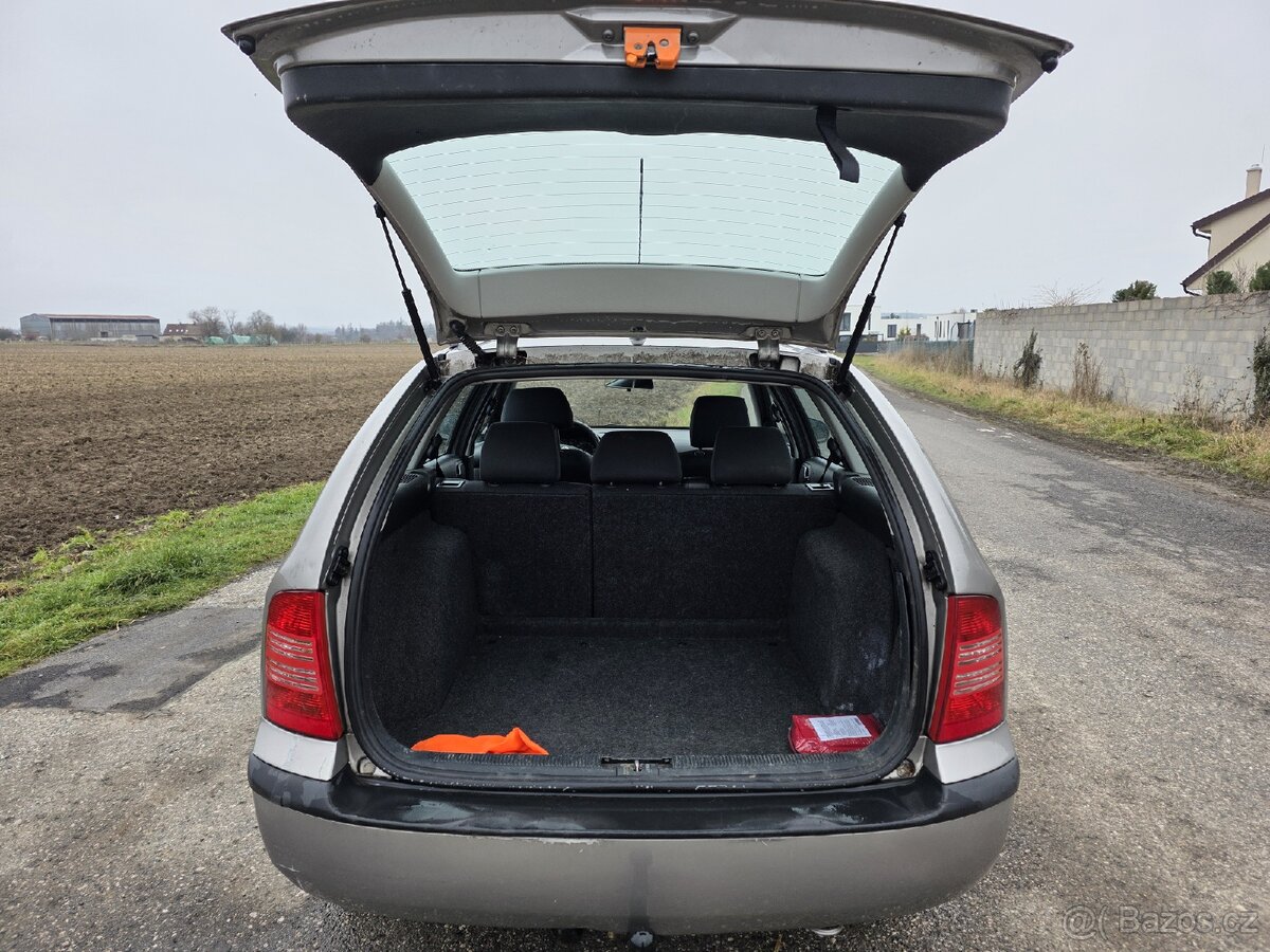 Škoda Octavia TOUR 12/2010 ČR TOP - 16