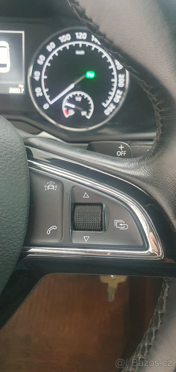 Škoda Superb, 2.0 TDI 110kW / DSG / Navi / TOP stav - 16