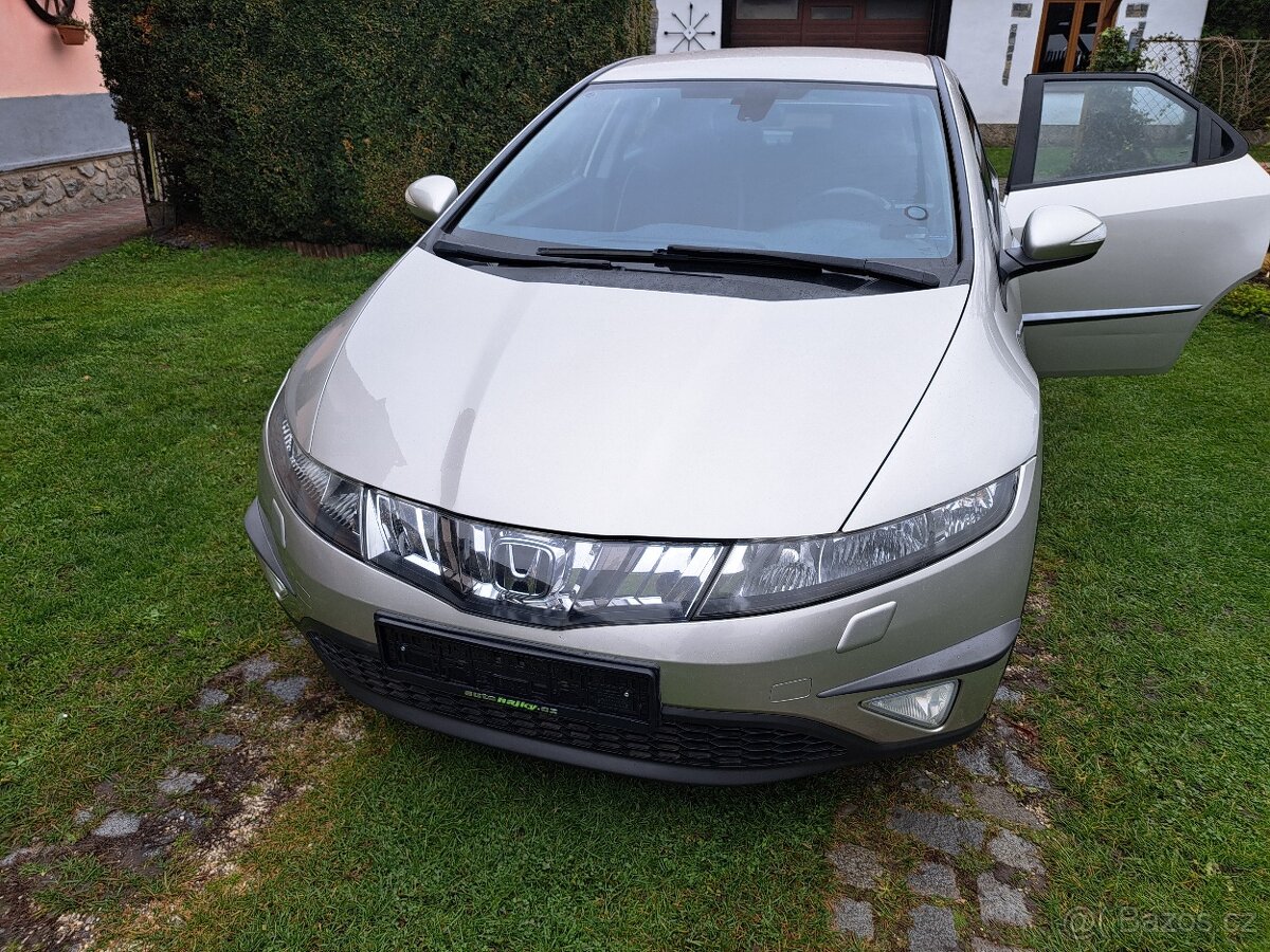 Honda Civic 1.8i-VTEC Xenony Sport - 16