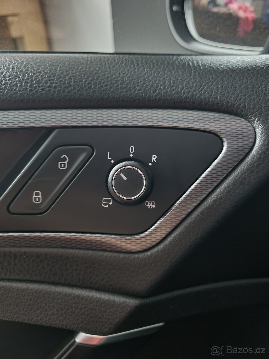 VW Golf 7 Variant 1.2 TSi 81kW akční výbava Lounge - 16