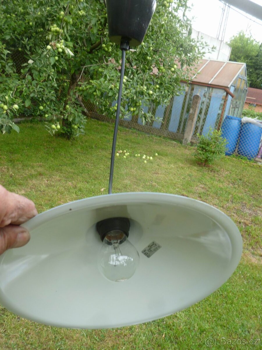 Bakelitové RETRO lampičky . - 16