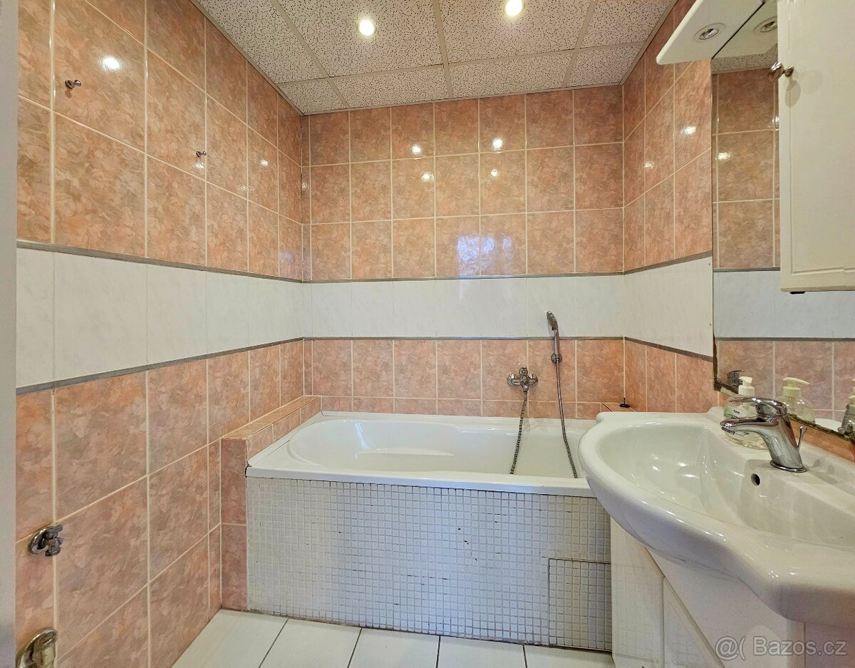 Pronájem bytu 3+1, ul. Hornická, Jirkov - 16