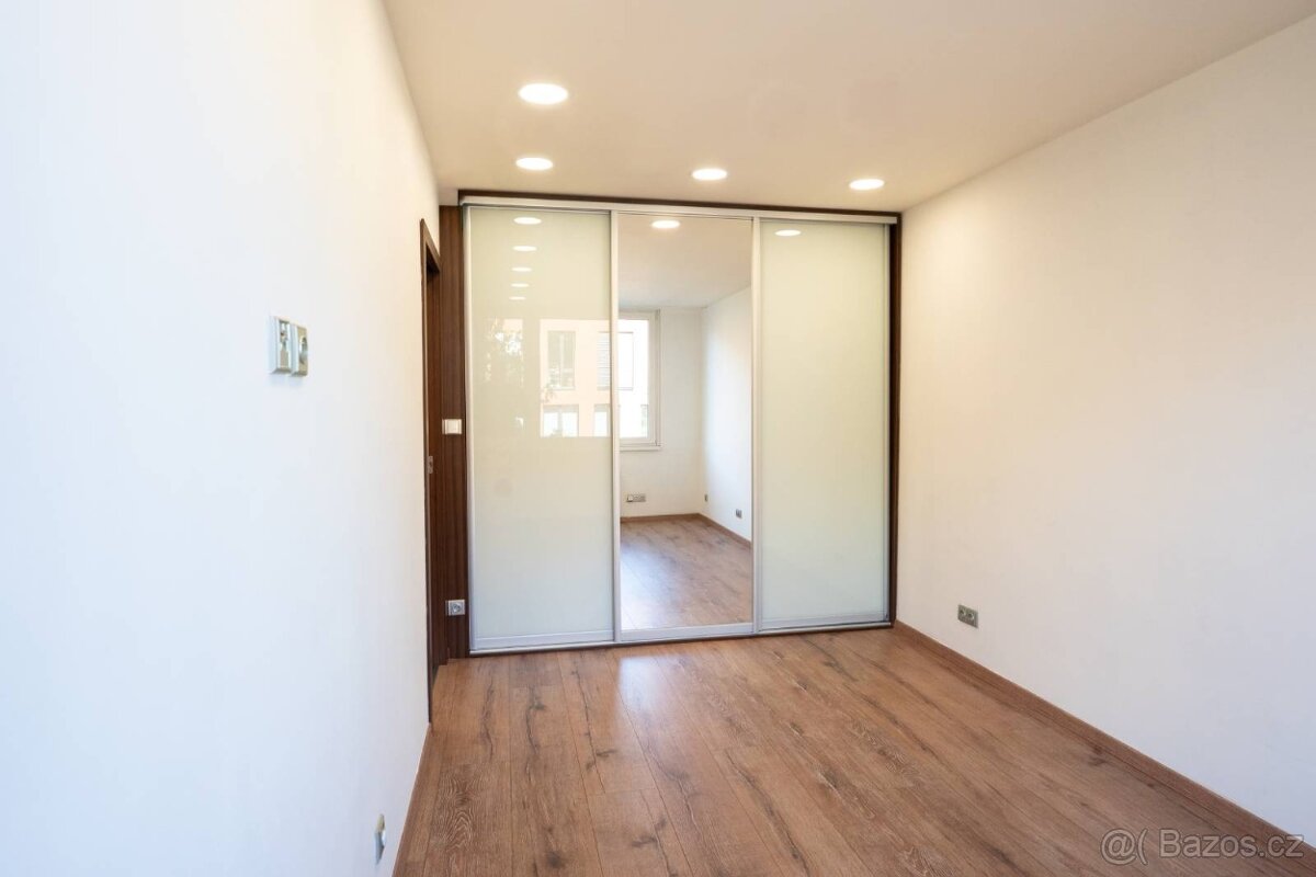 Byt 3+kk Molákova, P 8 Karlín, 71 m2 na Metru - 16