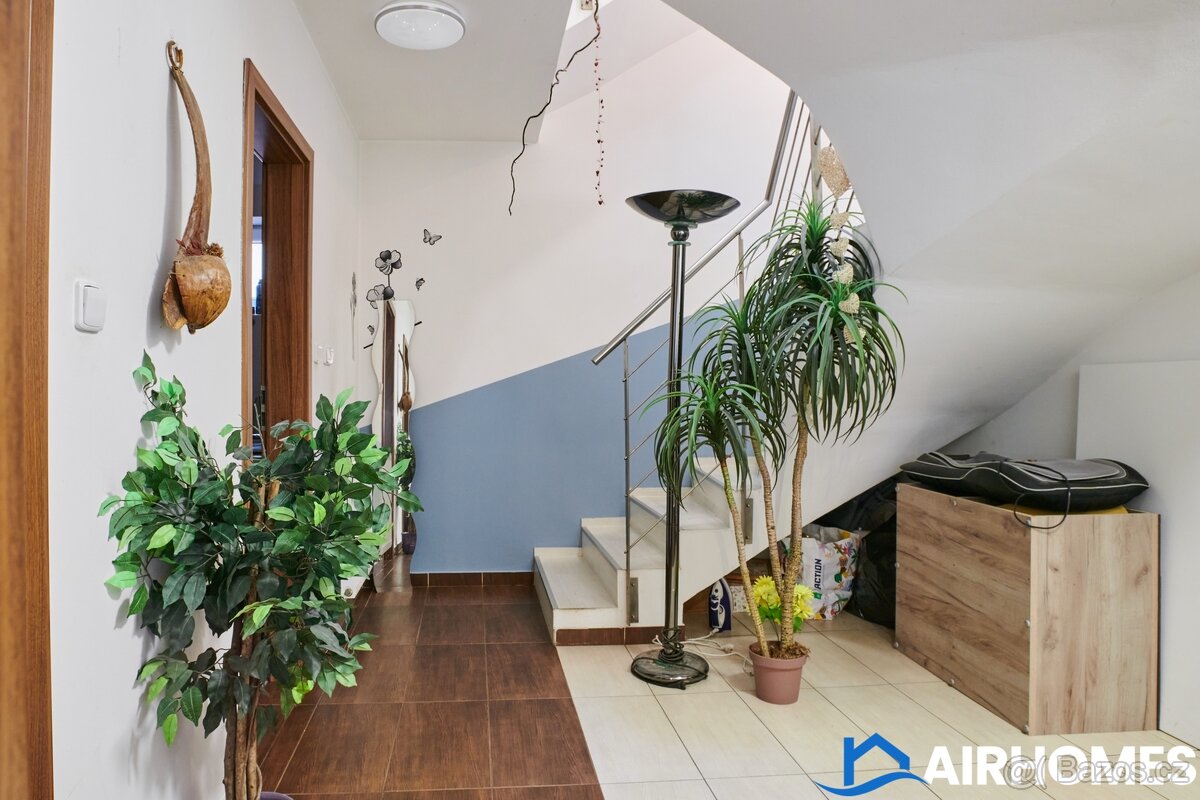 Prodej prostorného rodinného domu 147m2 - 16