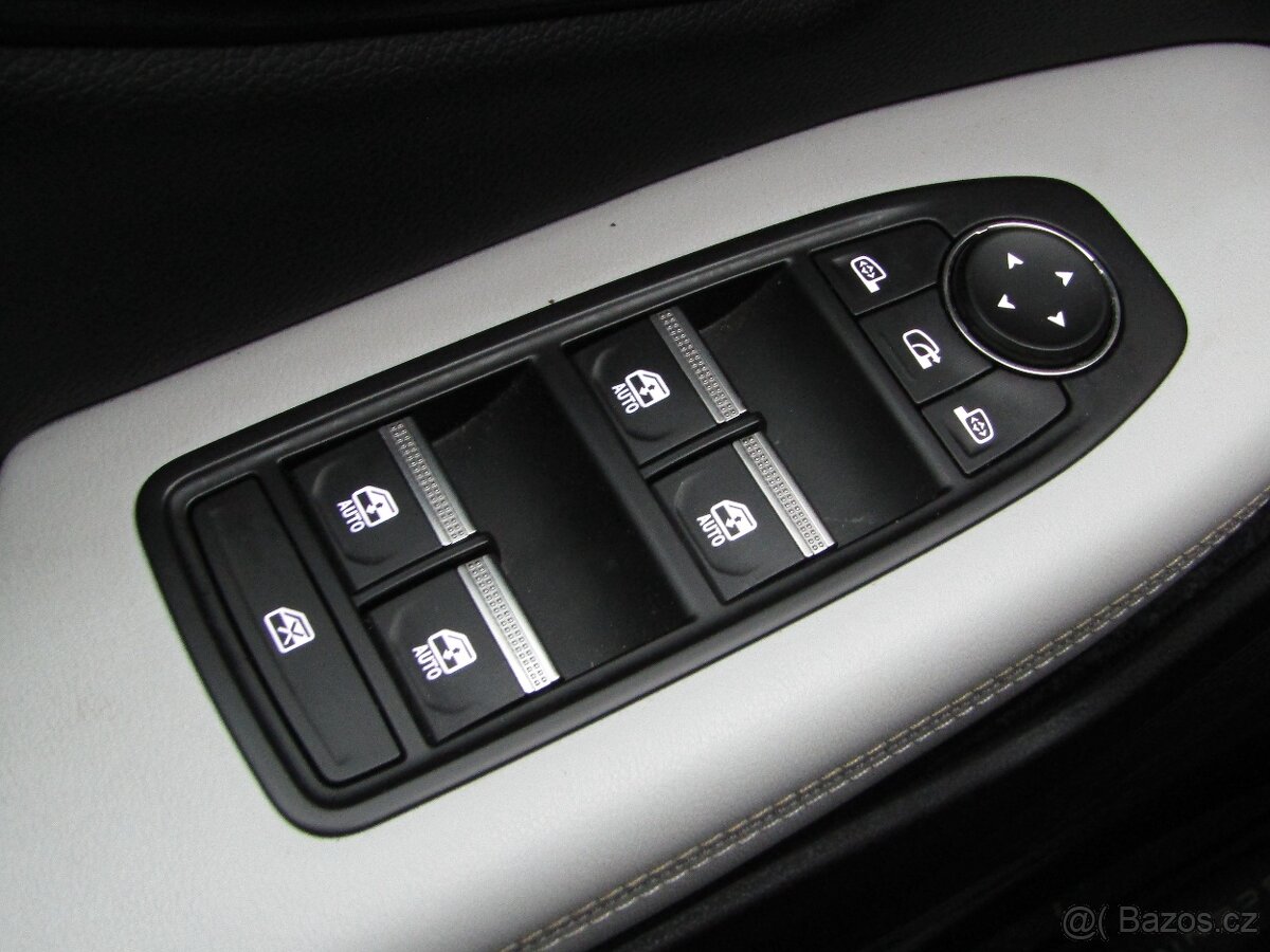 Renault Scénic VI E-Tech elektrický 220k long range Iconic - 16