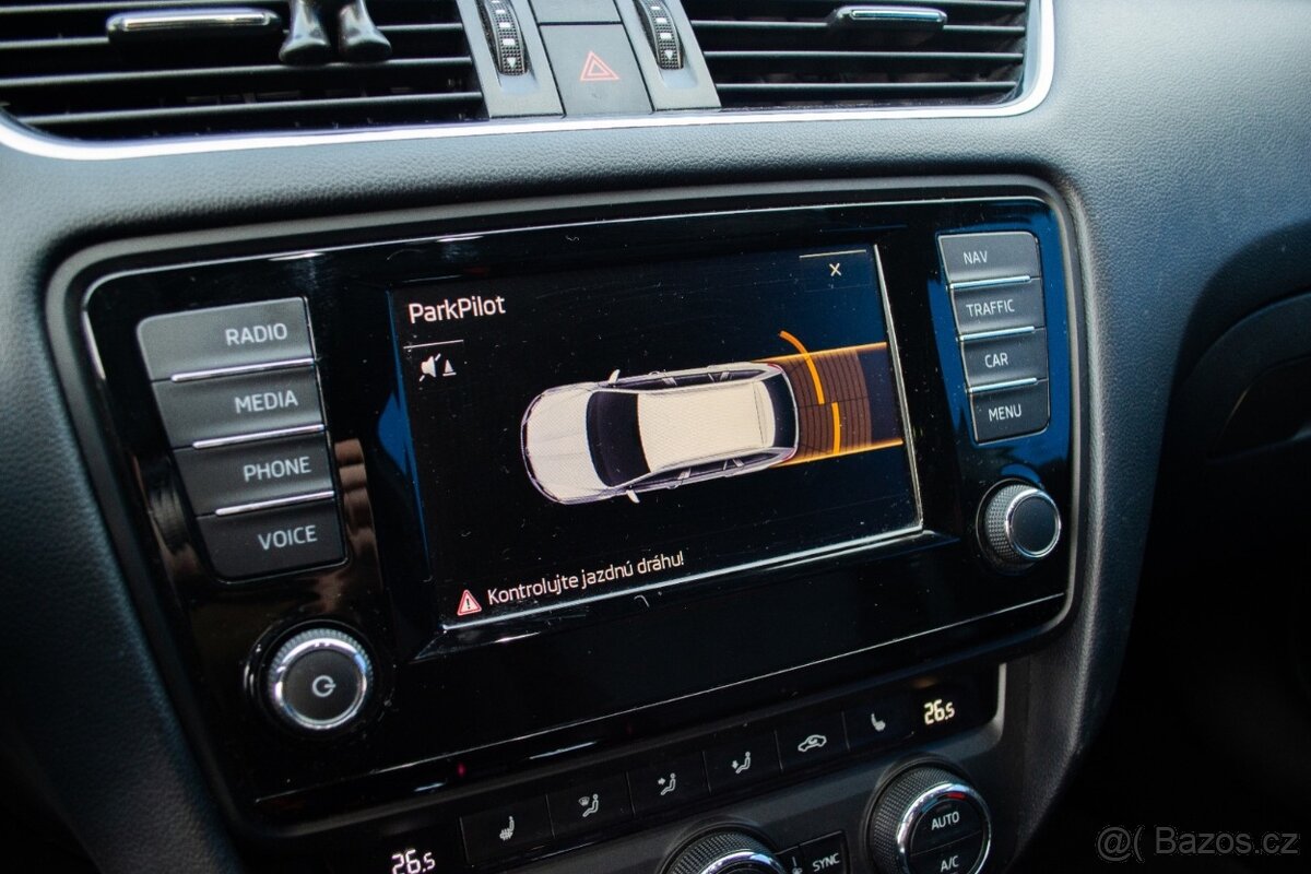 Škoda Octavia Combi 2.0 TDI DPF RS DSG - 16