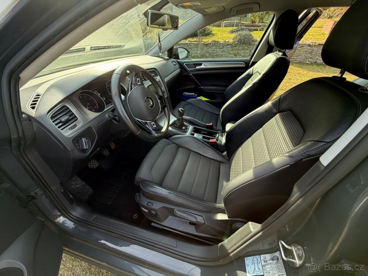 Prodám Golf 7 1.2 TSI 81 kW r.v. 2016 - 16