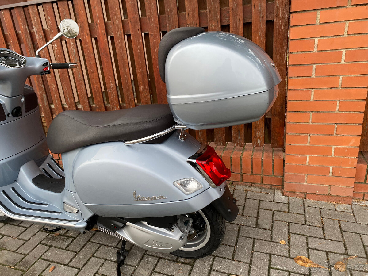 Vespa GTS 300 Hpe (2021) - 16