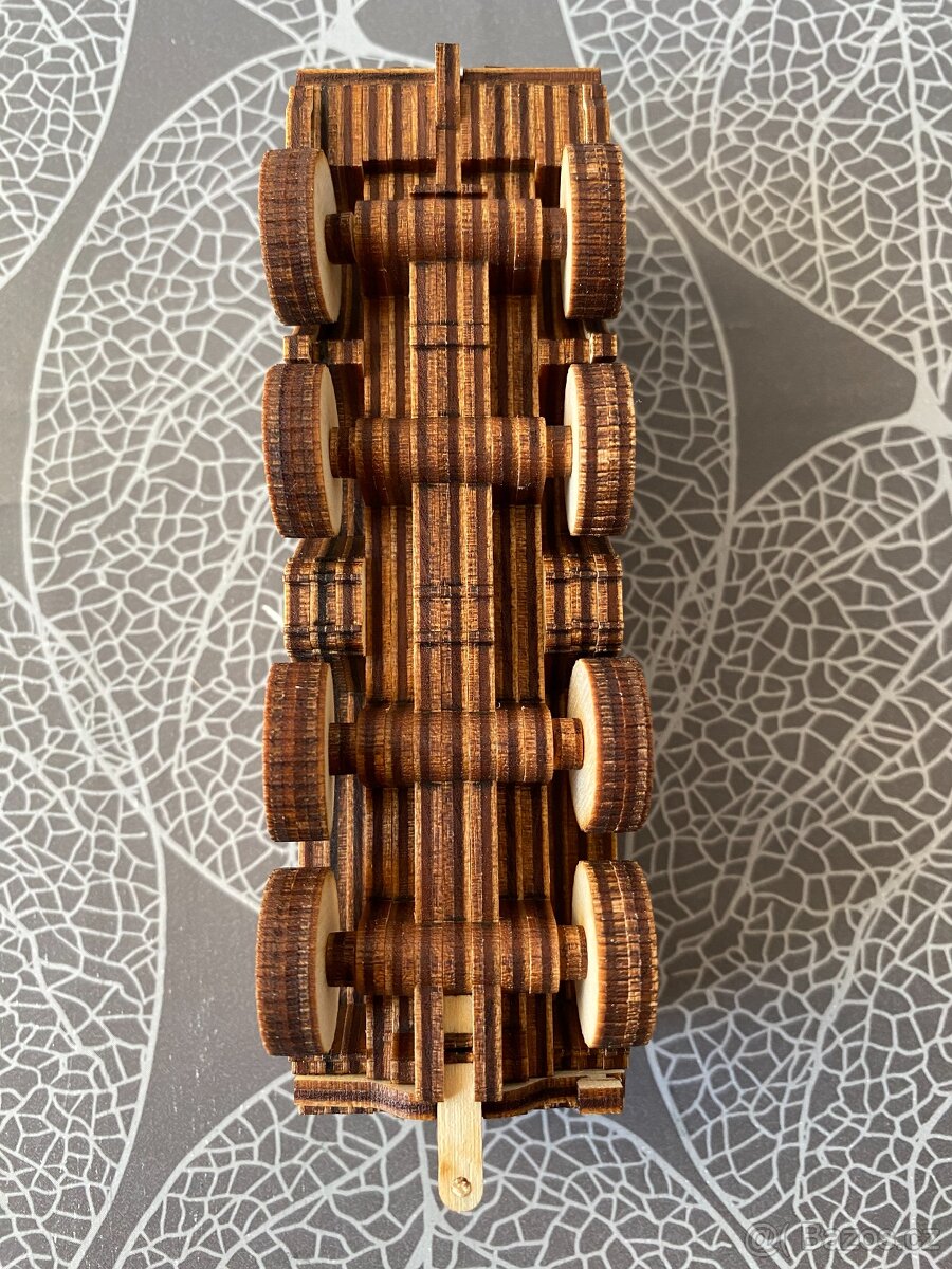 Nové modely Iveco S-Way s návěsem, Tatra 813 s přívěsem - 16