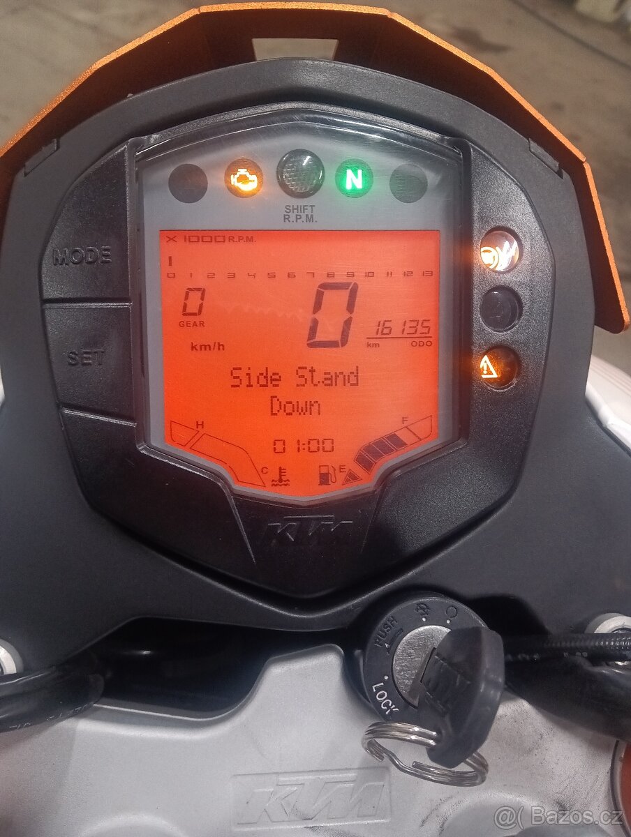 KTM Duke 390 White ABS - 16