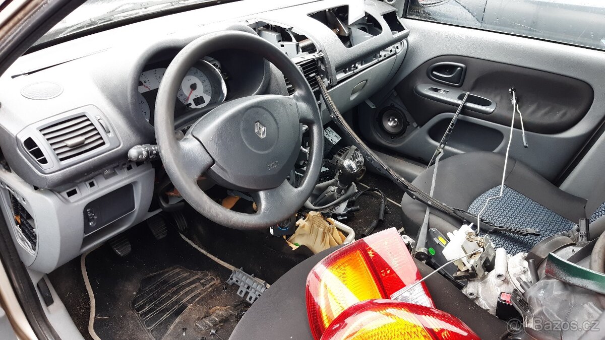 Renault Thalia 1,4i 55kW 2003 - dily z auta - 16