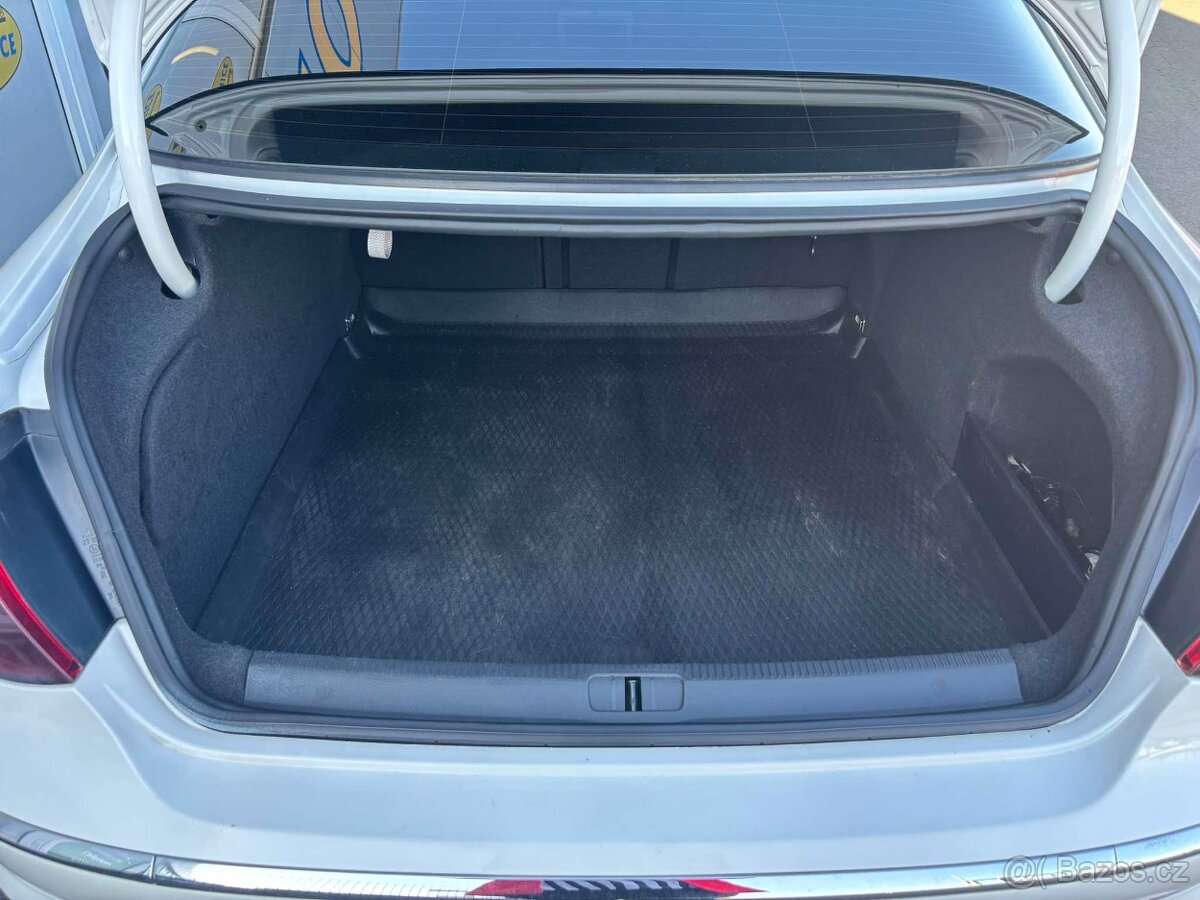 Prodám Volkswagen Passat CC 2.0 TDI - 16