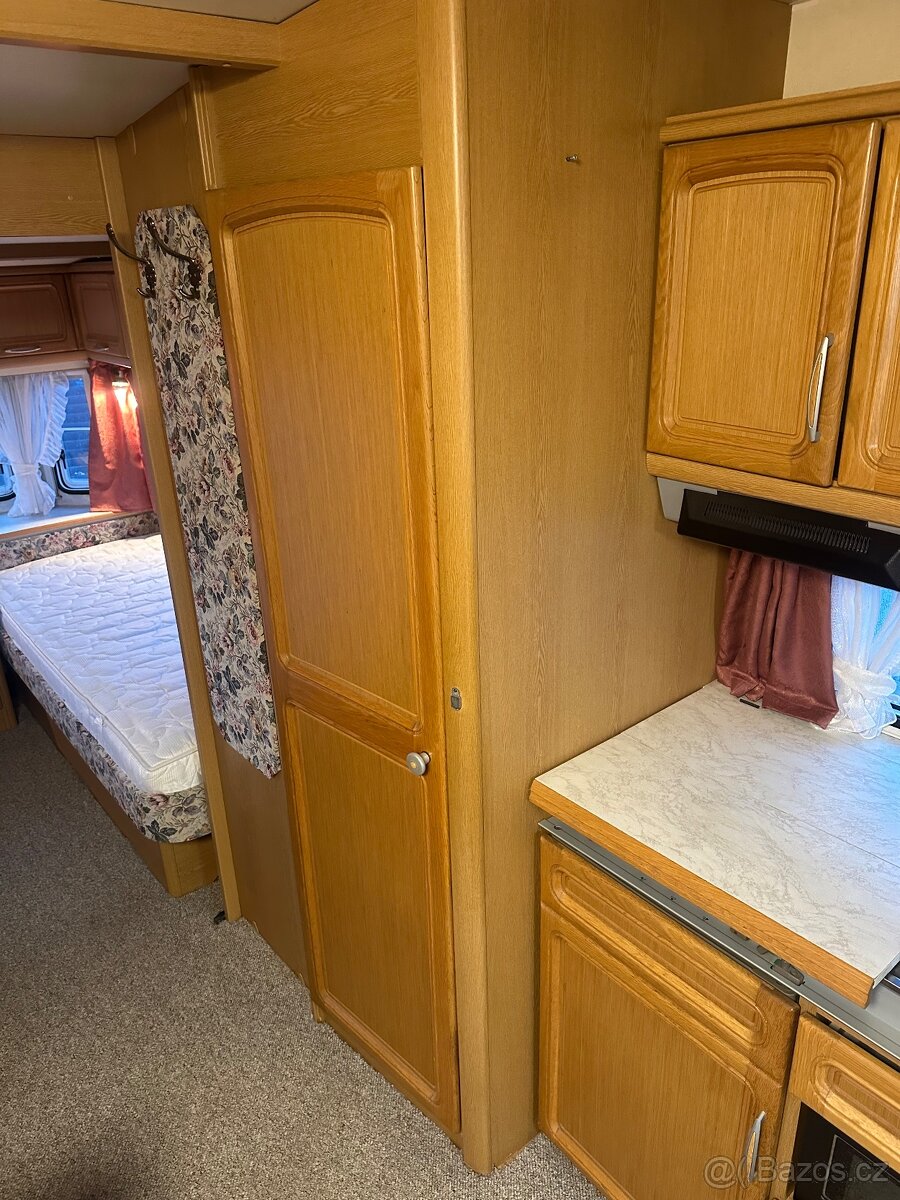 Karavan Hobby Landhaus - Přídavná Střecha, Předstan - 16