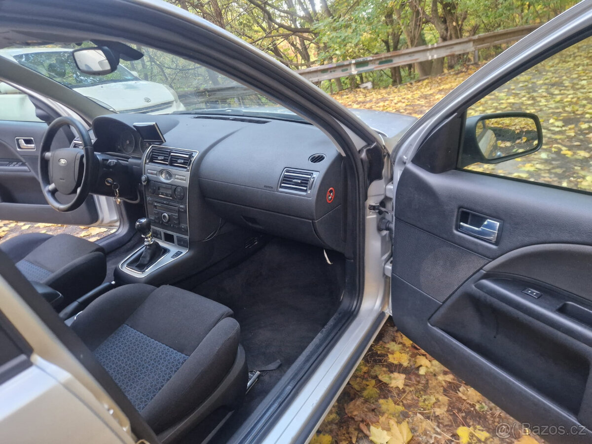 ford Mondeo nafta - 16