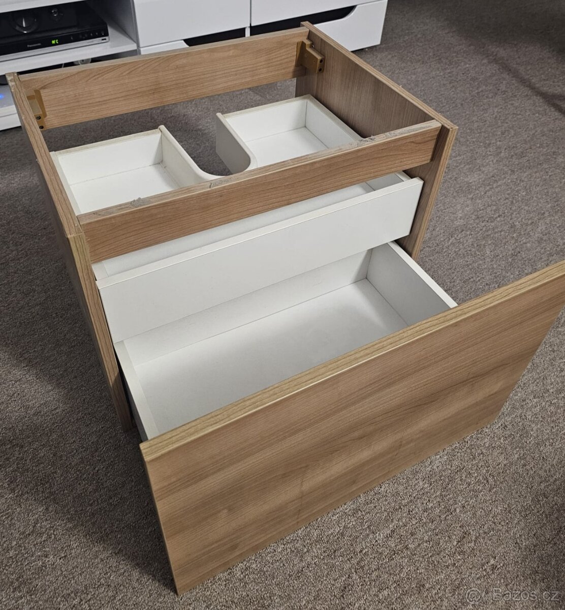 Umyvadlová skříňka - 16